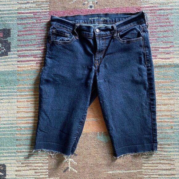 Old Navy Original Mid-Rise Denim Shorts SZ 6R - Picture 1 of 6